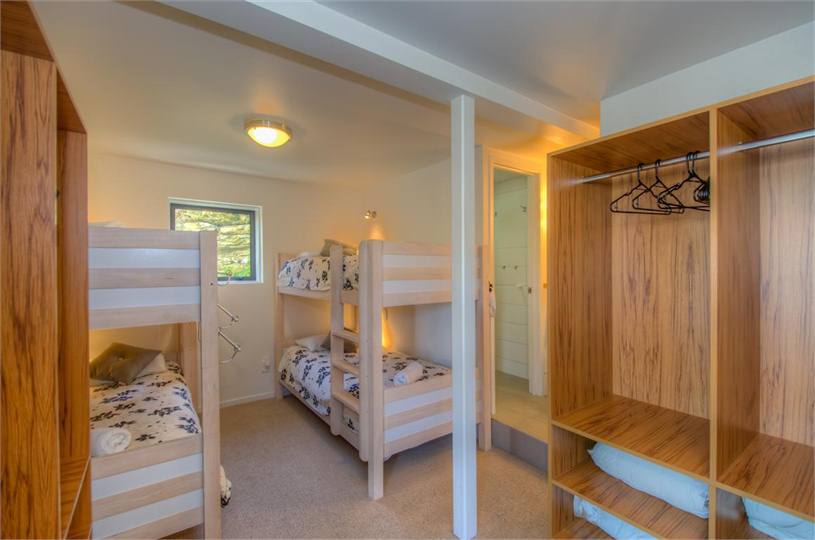 Bunkhouse with 3 sets of bunks and Queen bed