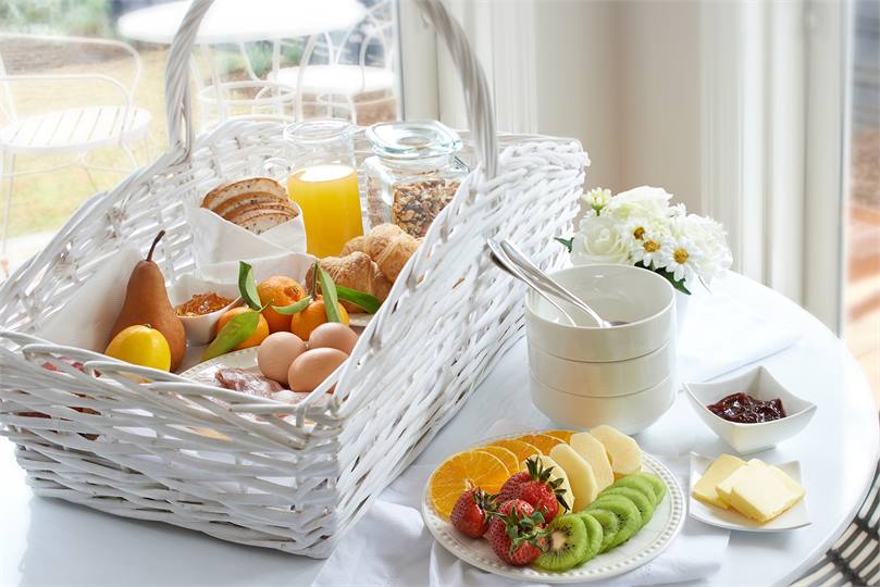 Full breakfast provisions