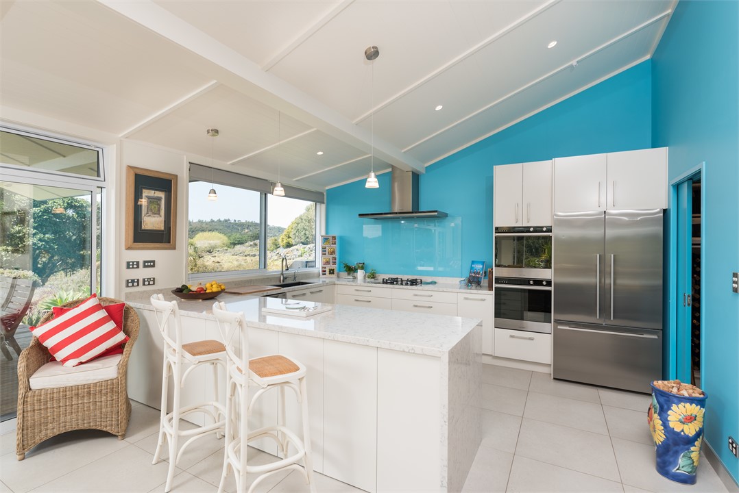 Modern Kitchen, Two dishwashers, Two Wall Ovens, G