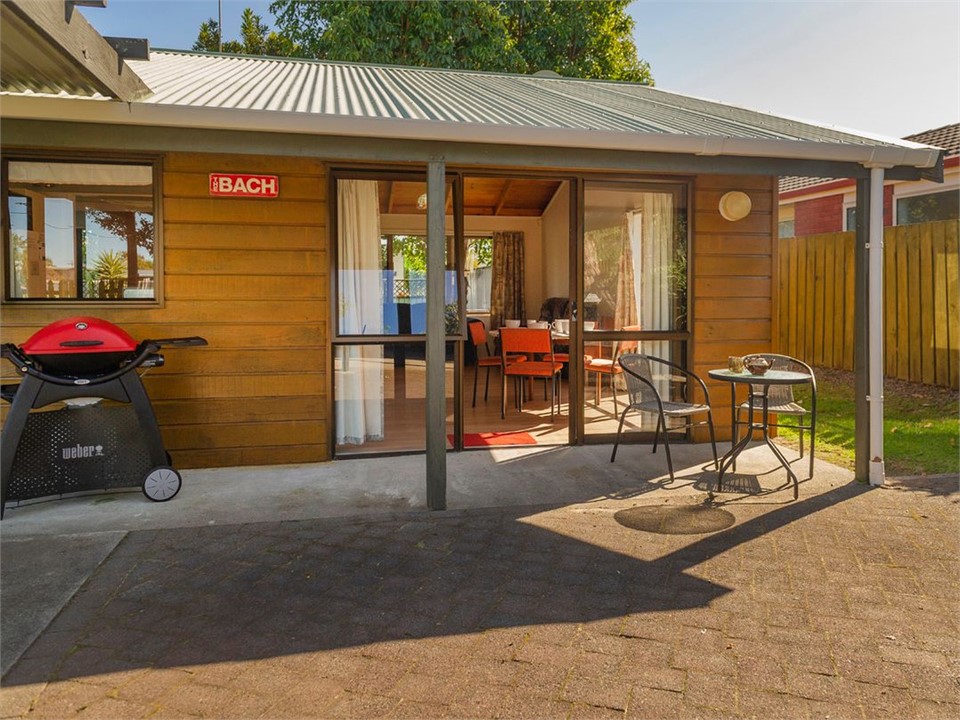 Whangamata Wonder (Bachcare) Whangamata Bach for rent Holiday Houses