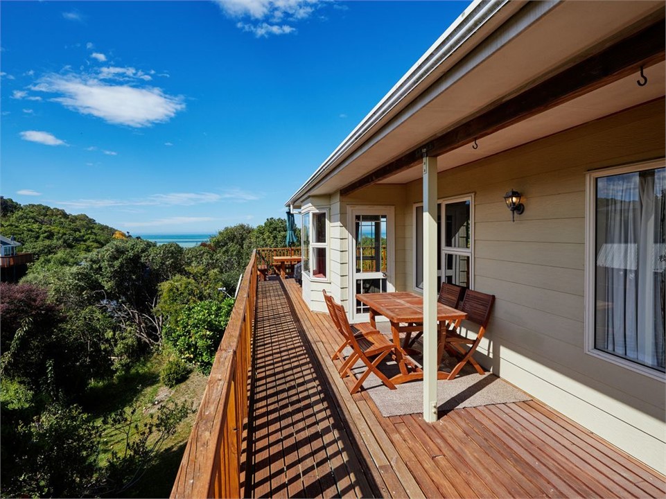 Protea House (Bachcare) Kaikoura Holiday Home for rent Holiday Houses