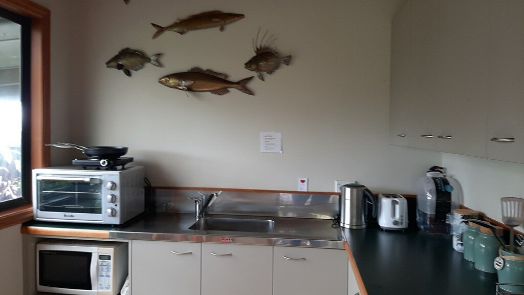 Kitchen w/ Oven Microwave Fridge/Freezer Sink etc