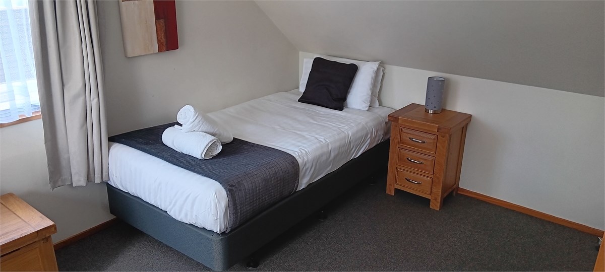 Extra Single Bed in Upstairs Bedroom