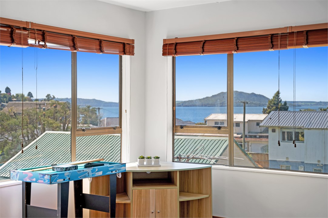 Lakeview from Living area