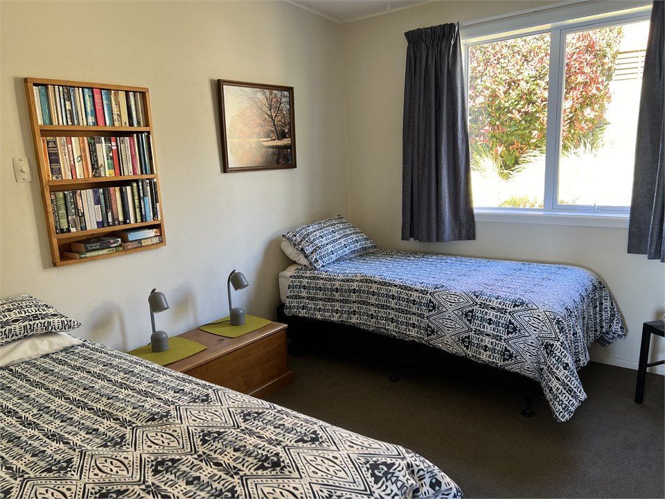 Second bedroom with 2 single beds.