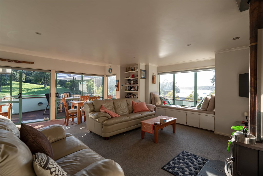 The open plan lounge / kitchen area
