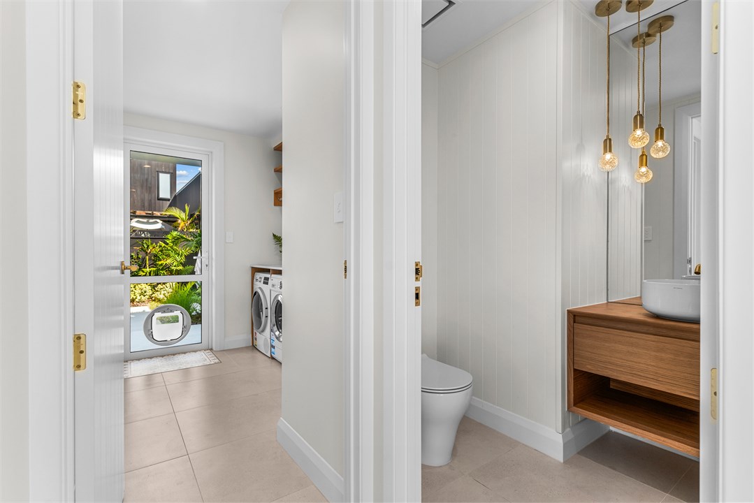 Guest Toilet and Laundry