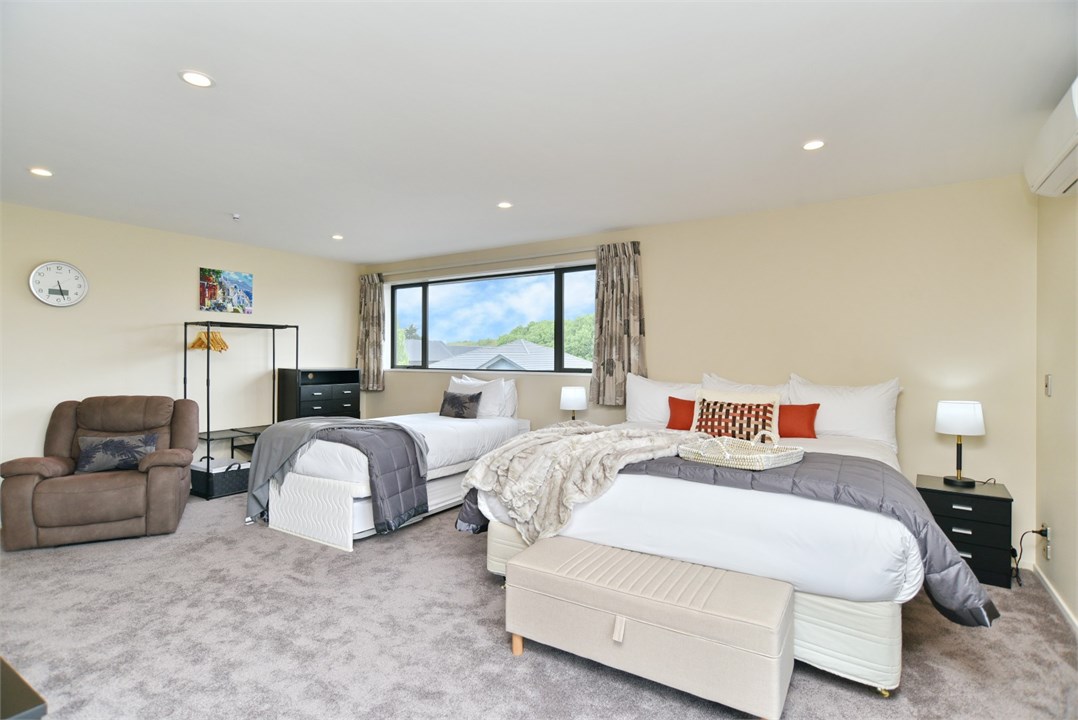 Main Bedroom - California king, single and trundle