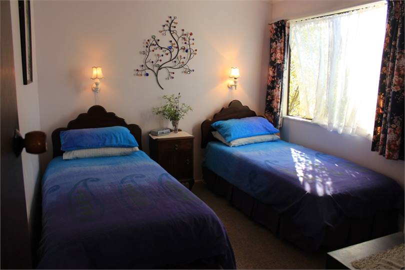 3rd Bedroom / Two Singles or King