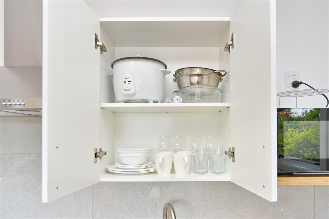 Plates, Glasses and Mugs