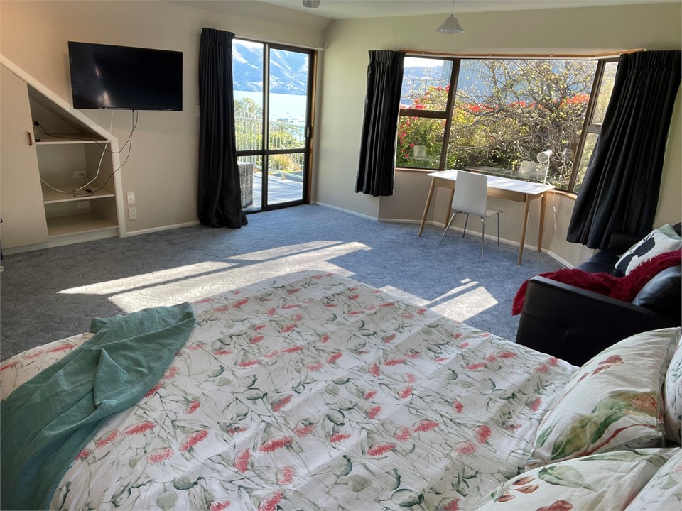 Master bedroom upstairs - California King bed, TV