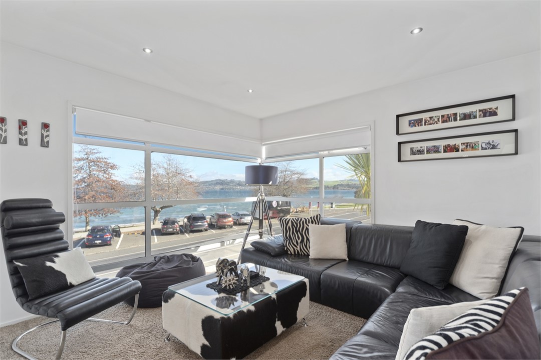 Second living area with lake views