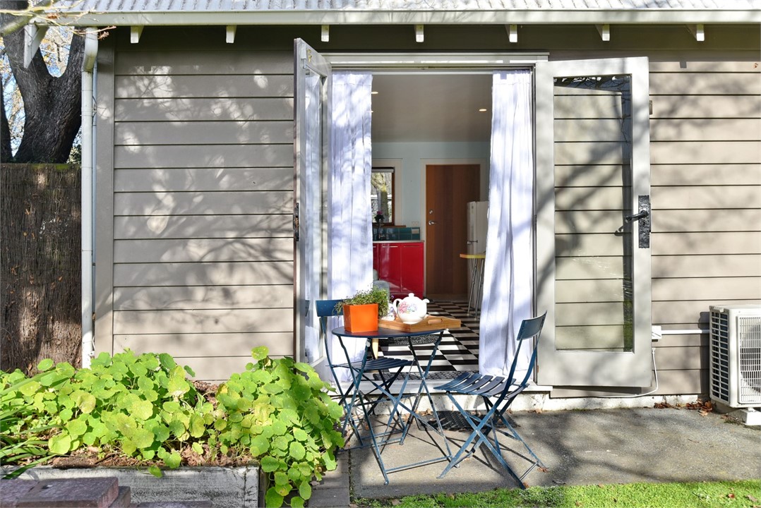 Outdoor sitting area