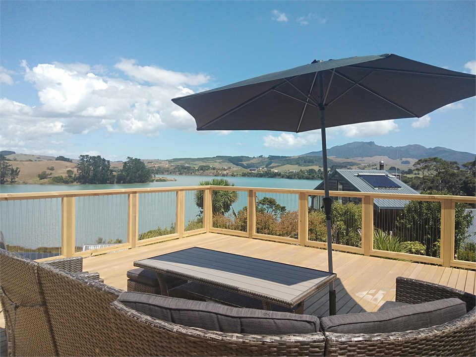 Bay and Karioi view in town Raglan Holiday Home for rent Holiday Houses
