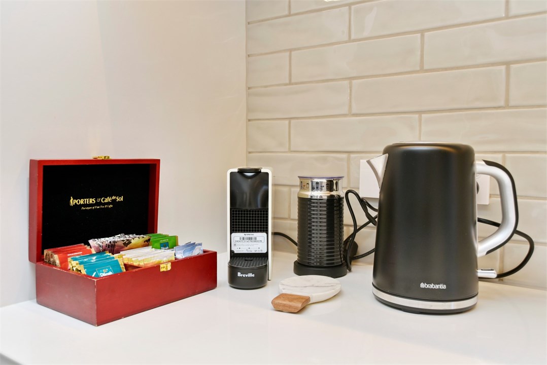 Fully equipped Kitchen area