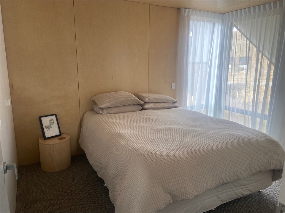 Master with king bed