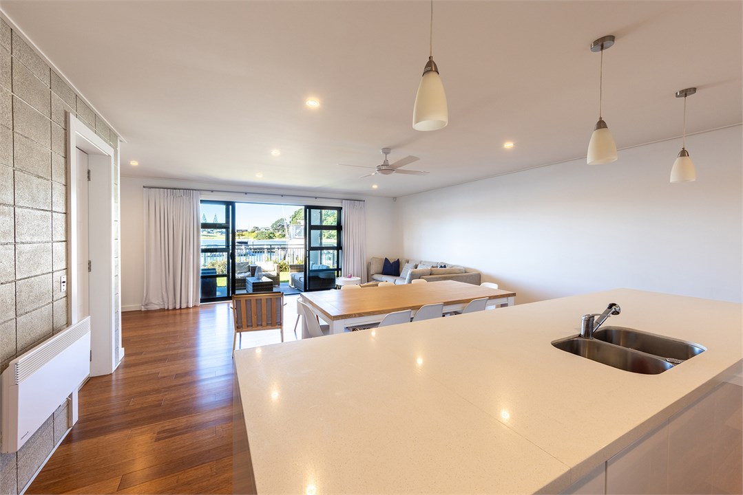 open plan kitchen / dining / living