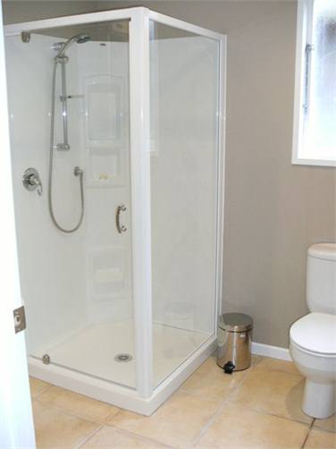 Annexe bathroom, 