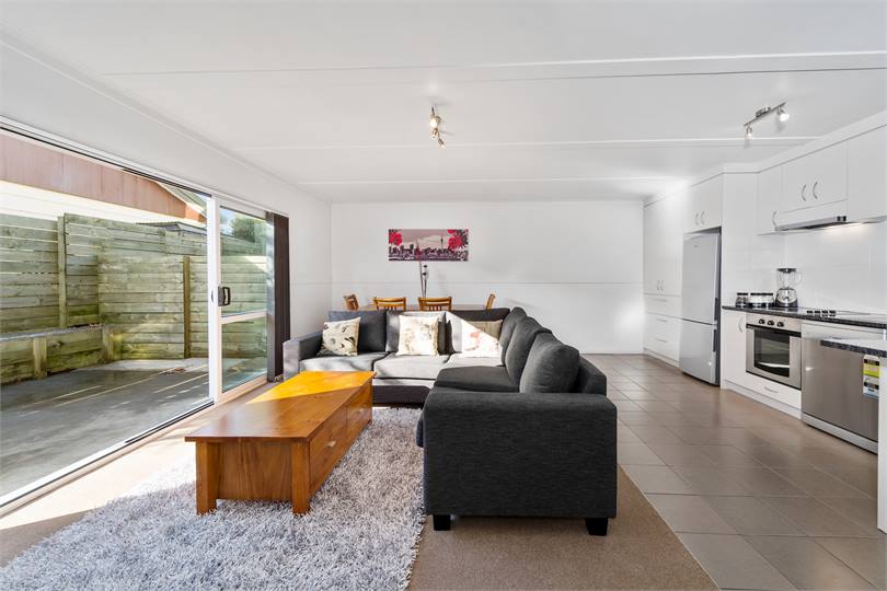 009_Open2view_ID373409-19b_King_St