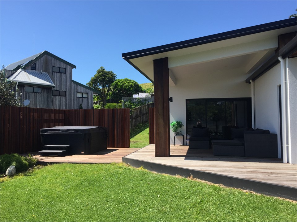 Undercover bbq area & Spa - turned off in summer (