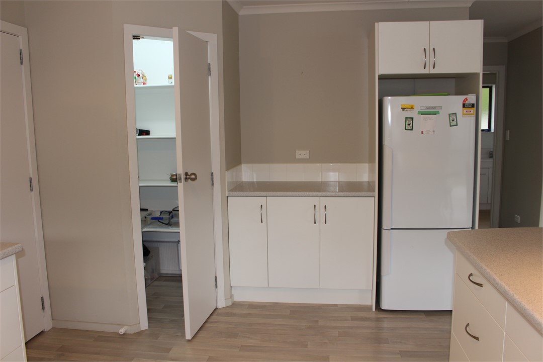 Kitchen Walk in Pantry