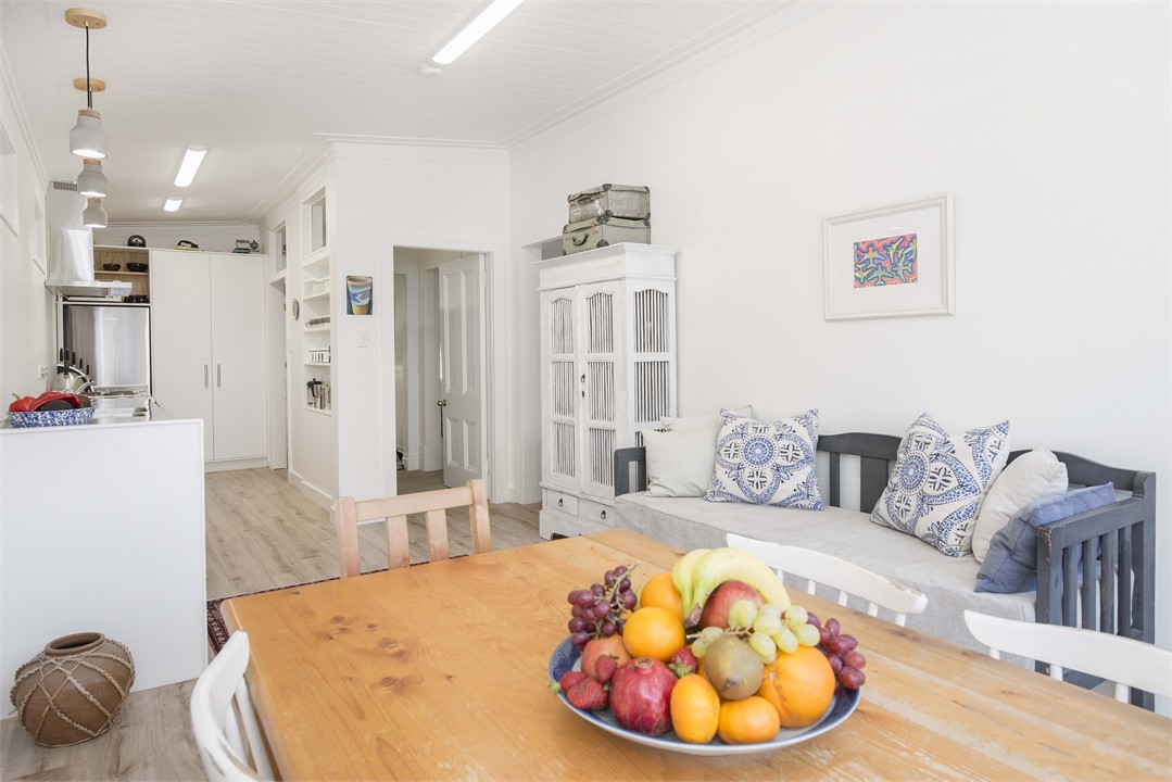 Open-plan Kitchen & dining area
