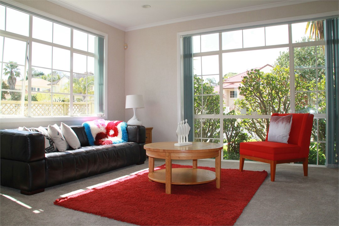 Cheerful 4 Bedrooms Home with Stunning Sunshine Manukau Residential