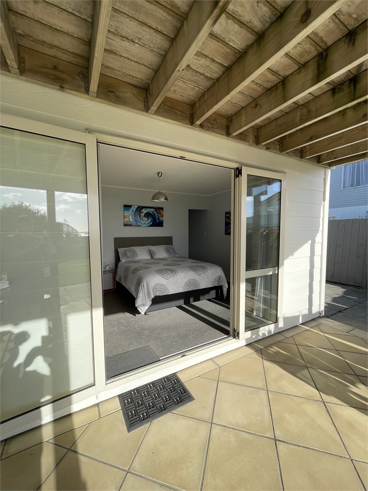 Ki te Wai Matakana Studio for rent Holiday Houses