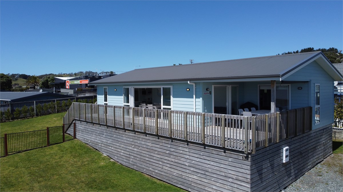 Sunkissed Sands Coopers Beach Holiday Home for rent Holiday Houses