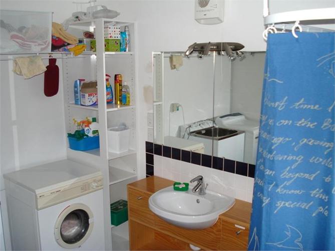Bathroom & Laundry