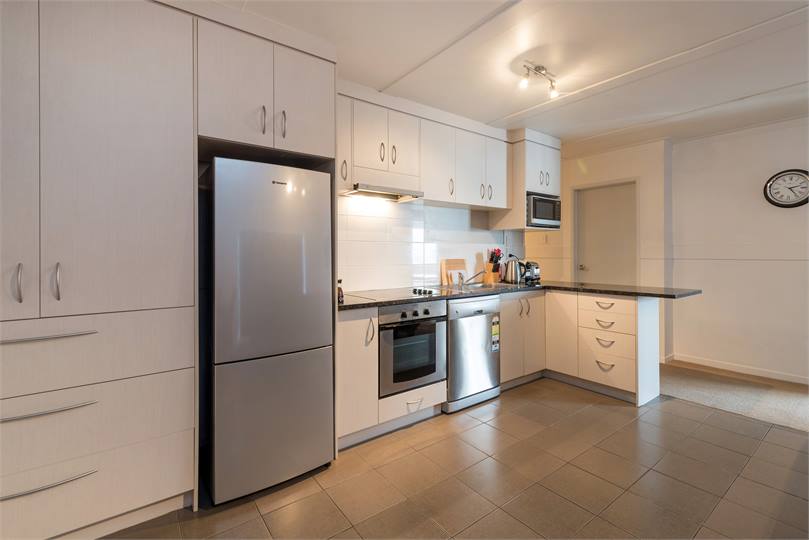 008_Open2view_ID373409-19b_King_St