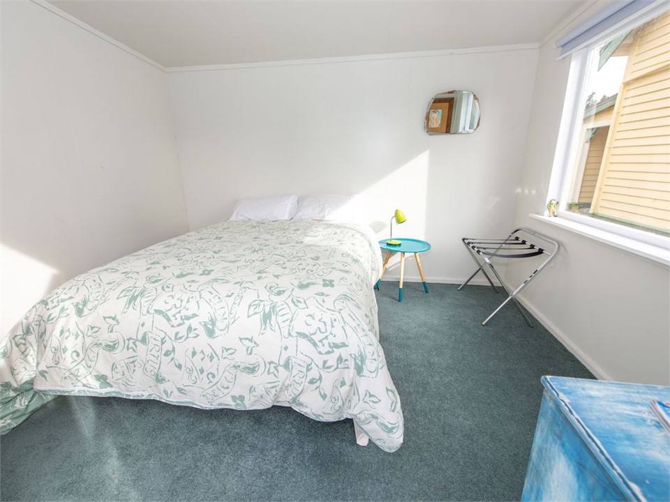 Sleep out showing garden