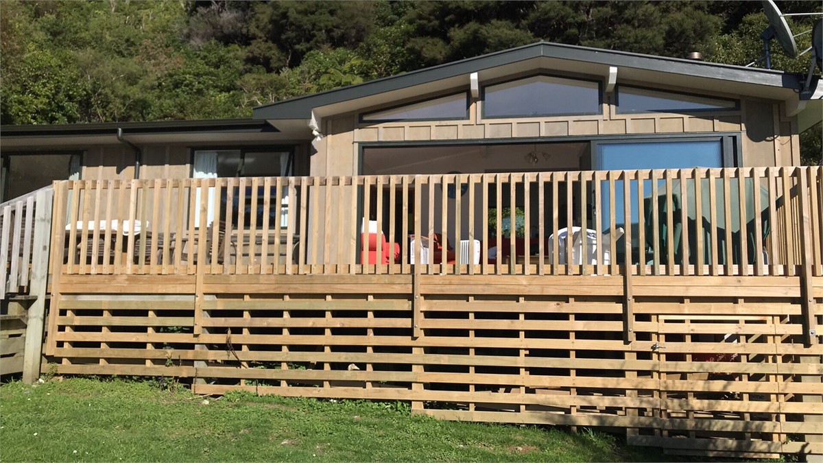 Dryden Bay Holiday Home