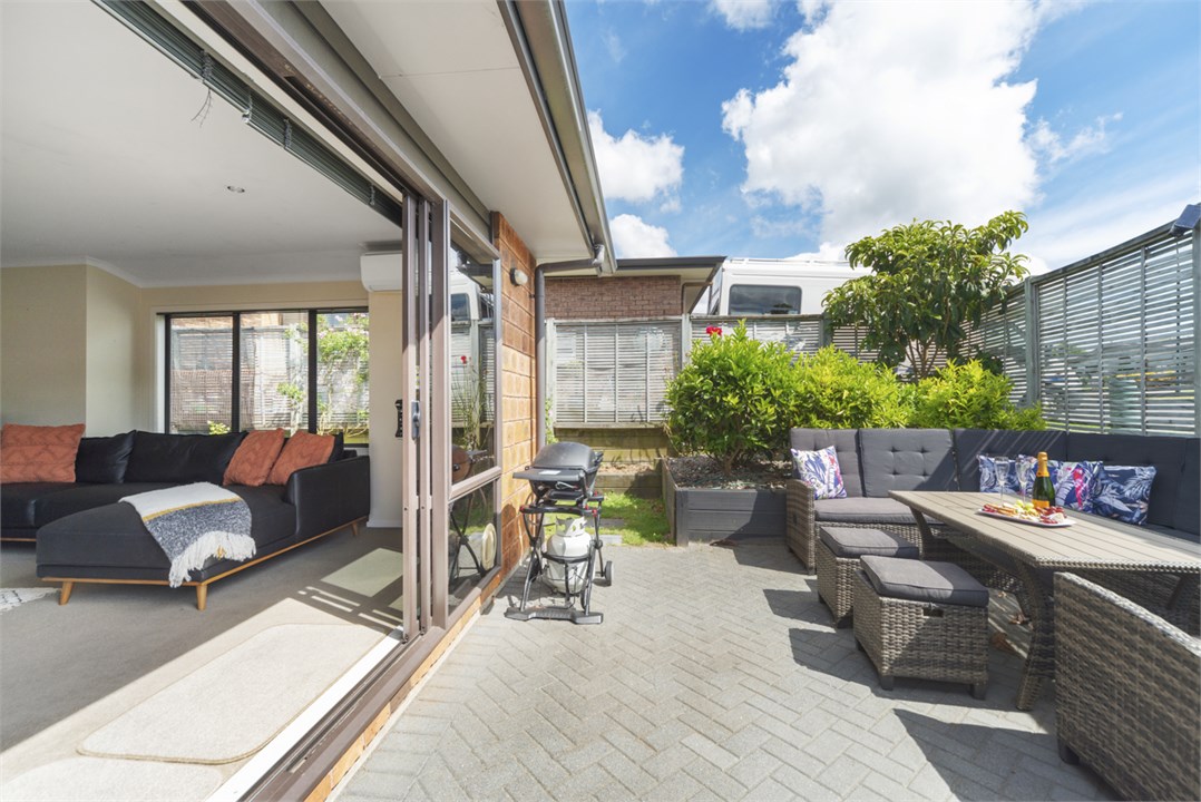 Outdoor entertaining area