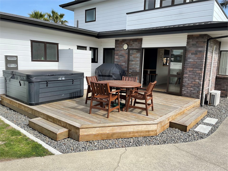 Outdoor Furniture - Back