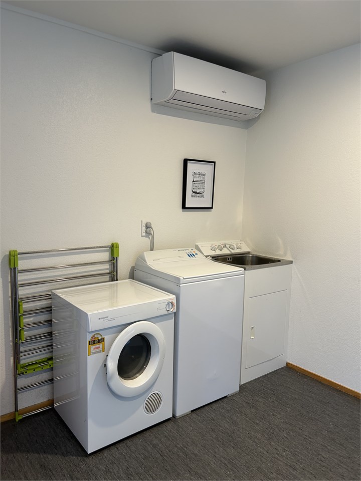 Laundry and wet room