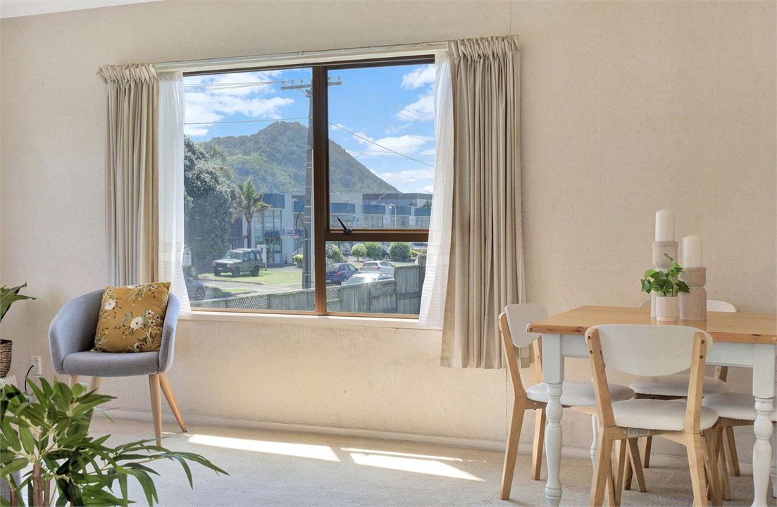 Retro Mount pad Mt Maunganui Flat for rent Holiday Houses