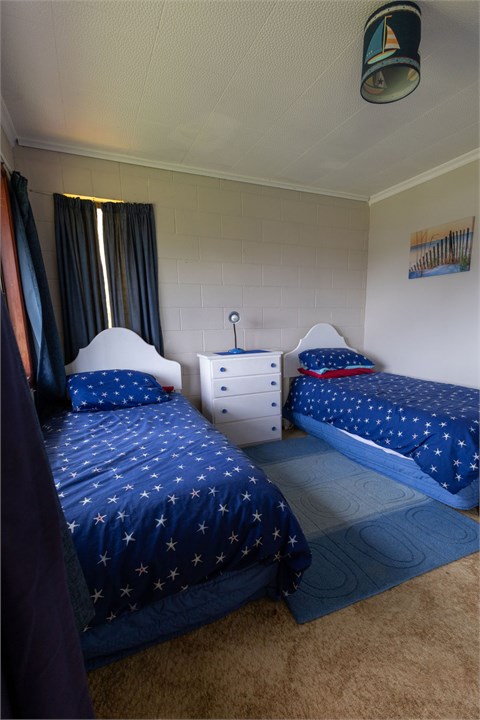 Downstairs Bedroom 3 (one end) - 2 Single beds