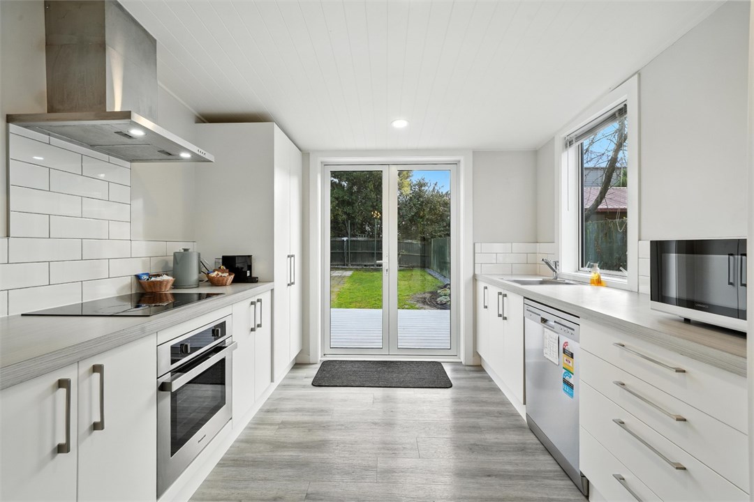 Fully equipped Kitchen area