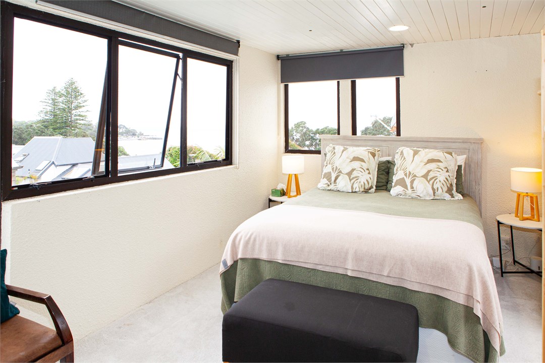 Fourth bedroom with queen size bed