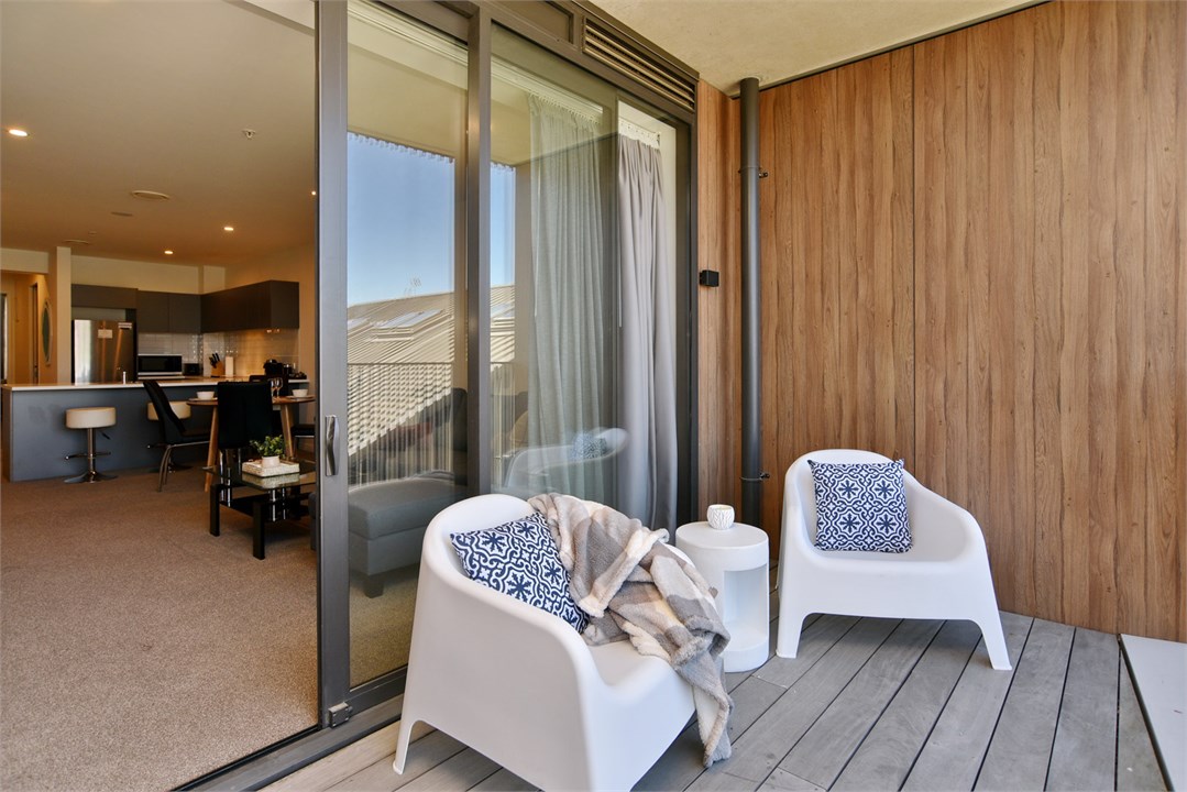 Premium 2BR Apartment Near Stadium + Parking - Stadium Central 204 2