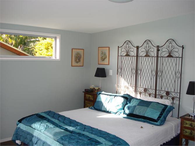 Master bedroom, ensuite, TV, king size bed 