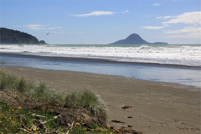 Prime Beachfront Location!