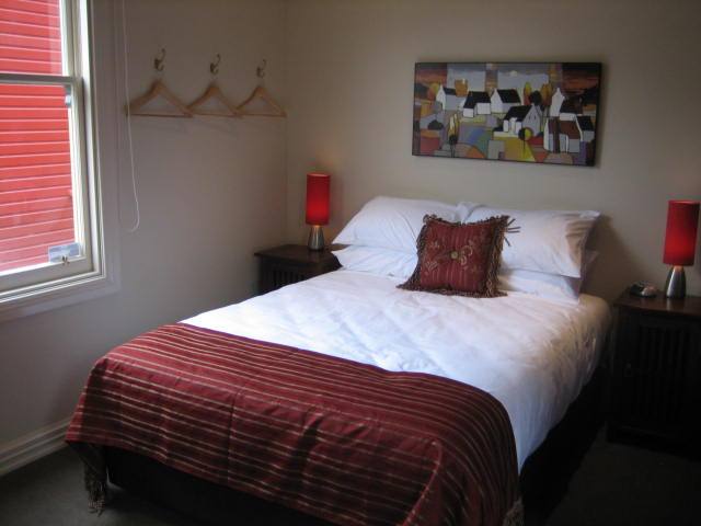 Queen Bedroom 5 Tonks