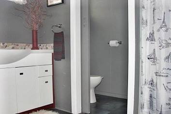 Bathroom/toilet