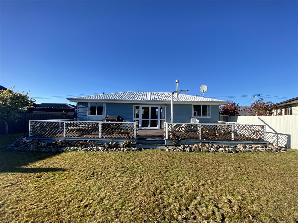 Blue Belle on Totara FREE WIFI Twizel for rent Holiday Houses