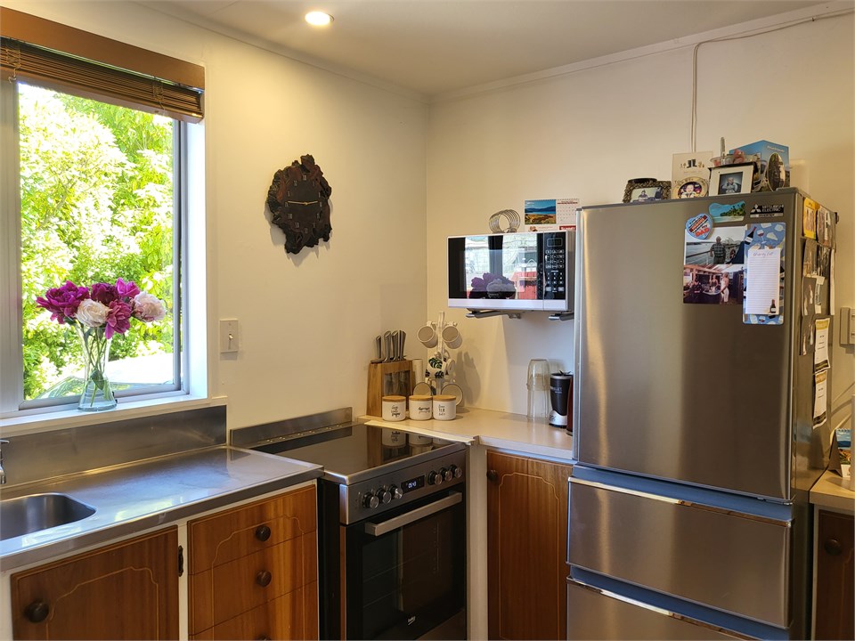 New oven & Fridge/freezer