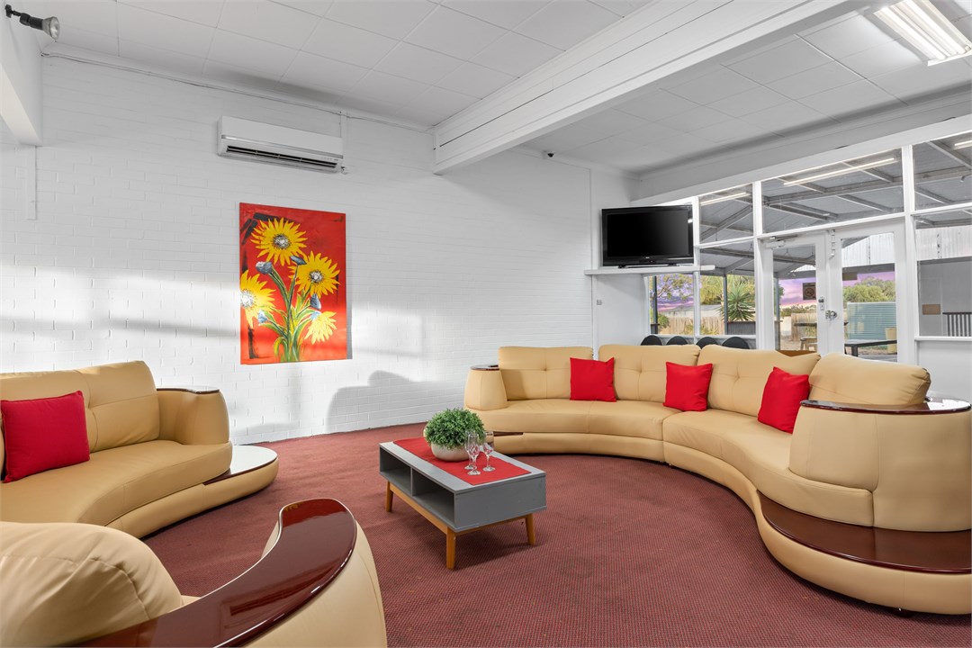 Welcome to Torrumbarry Pub