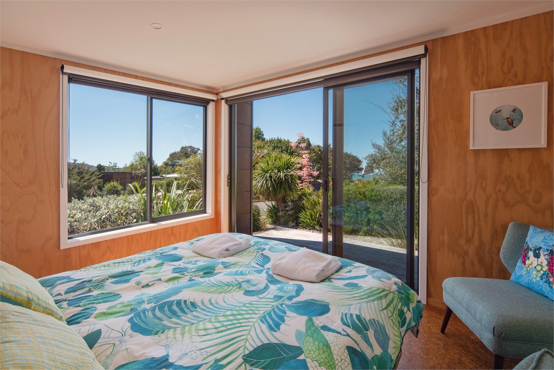 Master Bedroom with Queen Bed