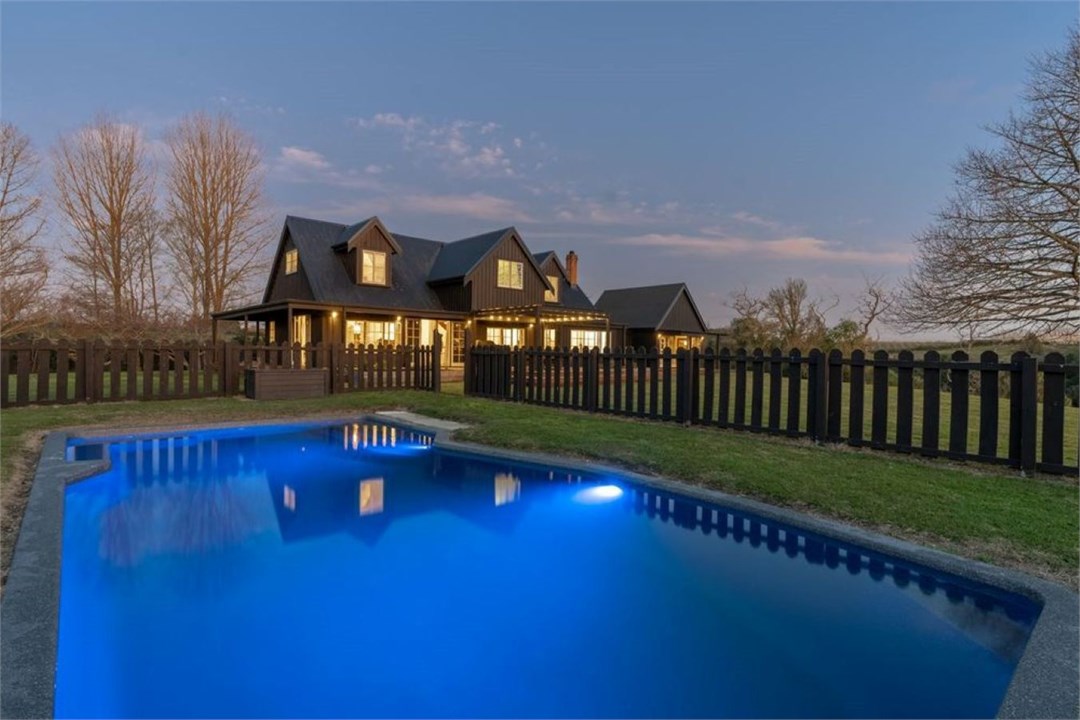 Pool is shared with the owners